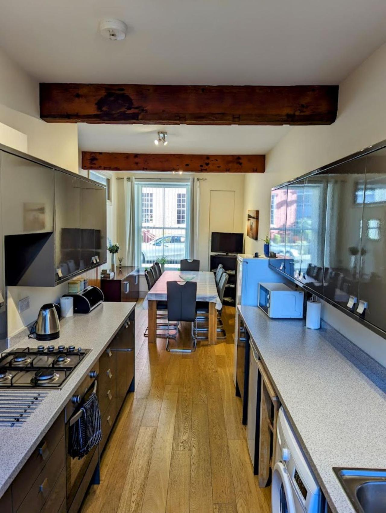 4 Bedroom House, Central Ulverston Buitenkant foto