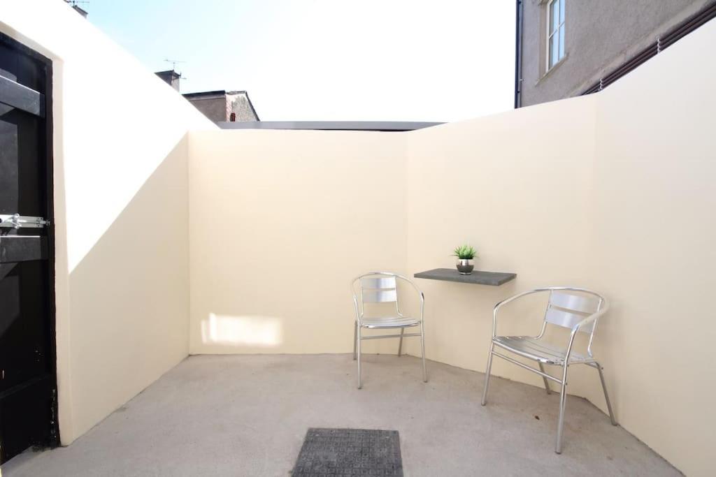 4 Bedroom House, Central Ulverston Buitenkant foto